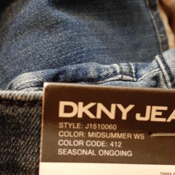 DKNY JEANS - Picture 10 of 10